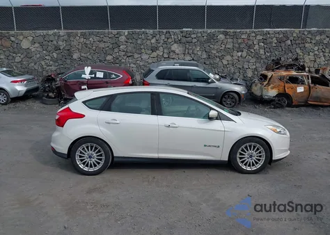 2014 Ford Focus Electric from USA, damaged, VIN 1FADP3R47EL255258